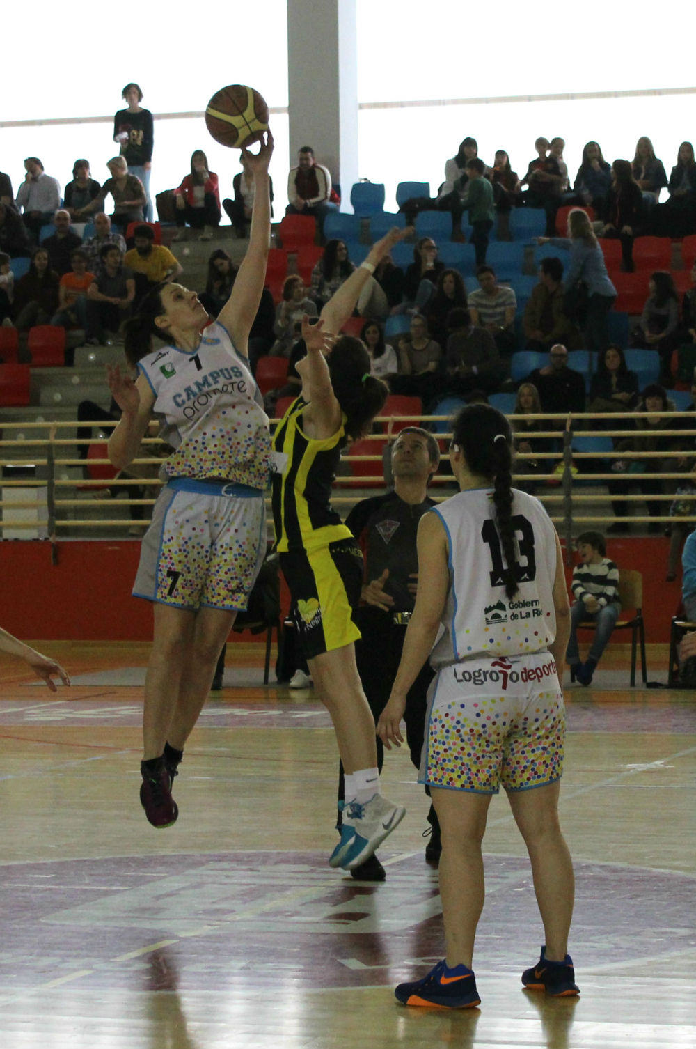 El Campus Promete vence al C.D. San Isidro y encabeza la clasificación de la fase de ascenso a LF2